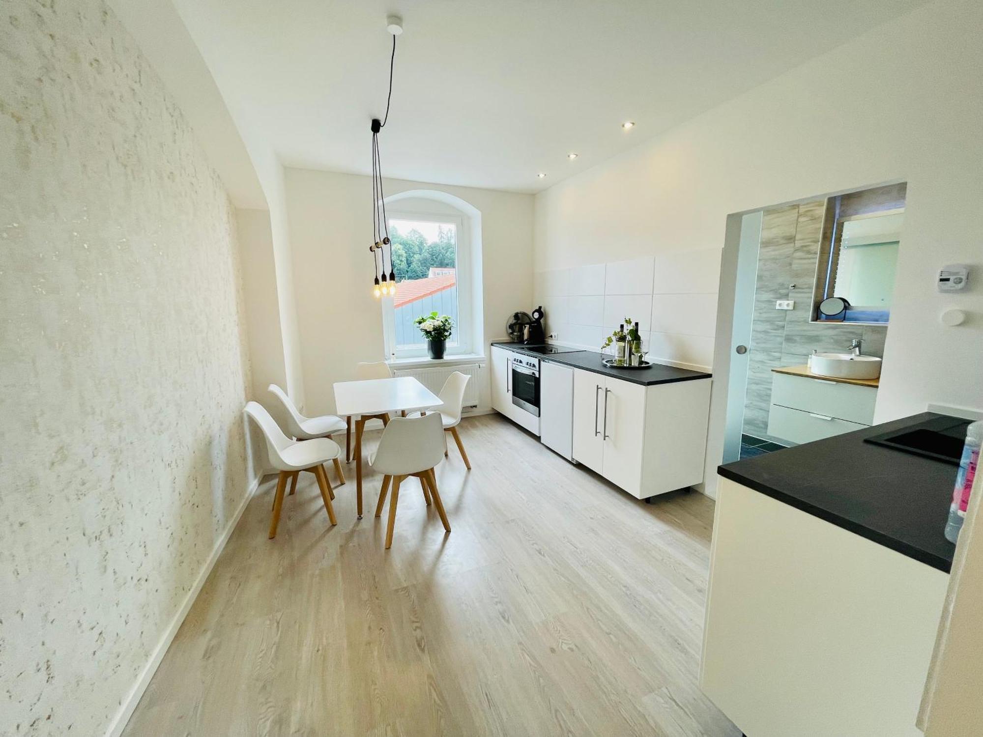 Apartment Zentrale Moderne Mitten In No 2